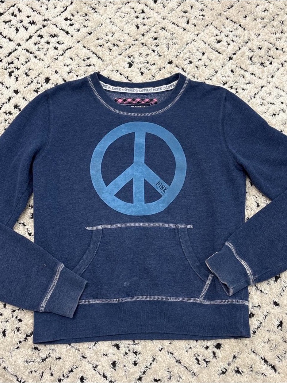 Vintage Y2K Victoria’s Secret PINK sweatshirt